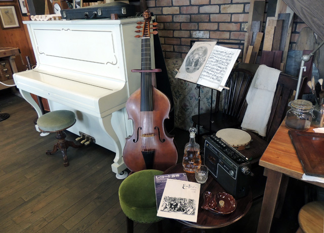 1階に下りると、みんなで『カントリー・ロード』を演奏した場所/ジブリパーク（愛知県／長久手市）