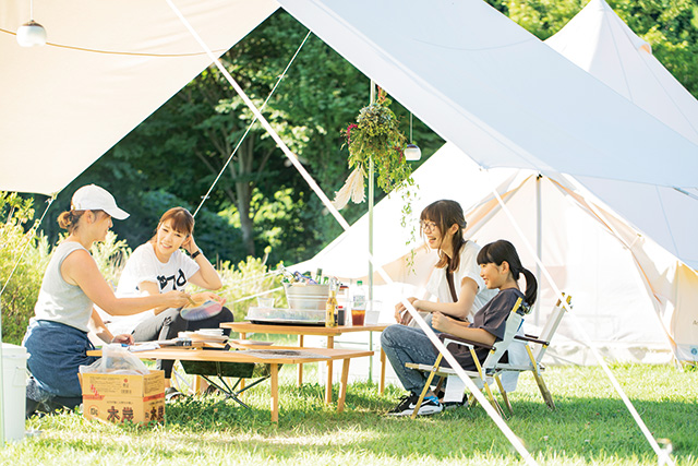 デンマーク「ノルディスク」製の大きく贅沢なコットンテント/なまはげオートキャンプ場（秋田県/男鹿市）