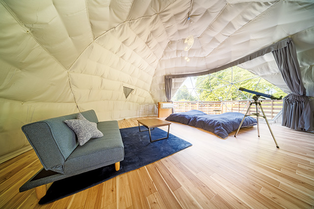 ウッディな室内/グランピングスパ仙台 杜 ～KOMOREBI～（宮城県/仙台市）