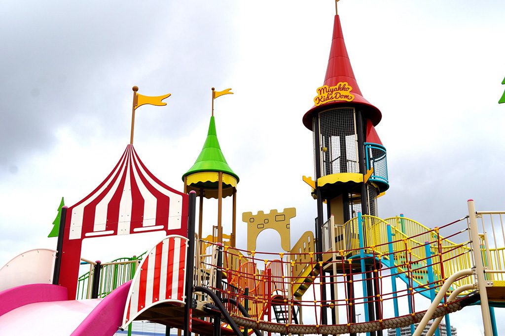 複合遊具の展望台/西宮浜総合公園 ~みやっこキッズダム~(兵庫県/西宮市)