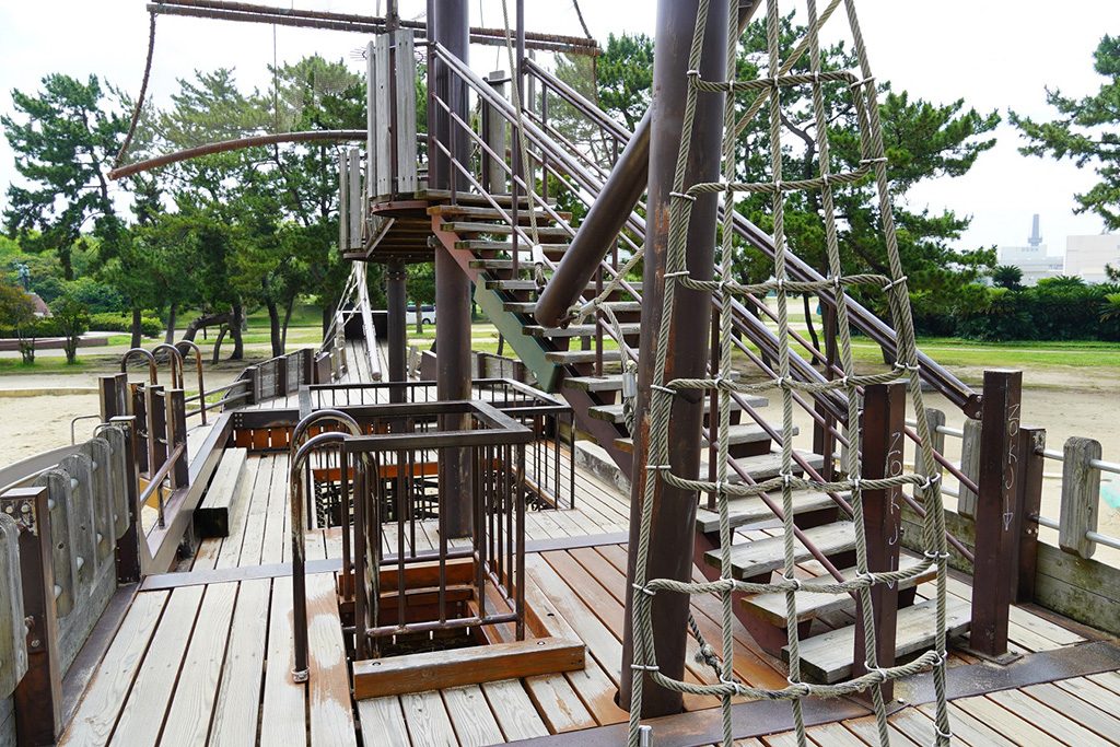 帆船型の大型遊具/浜甲子園運動公園（兵庫県/西宮市）