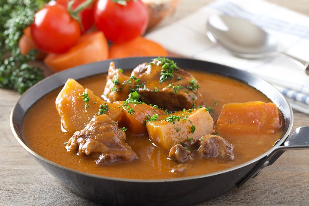 ドイツ風ビーフシチュー「グーラッシュ」/「クリスマスマーケット2022」六本木ヒルズ（東京都/港区）