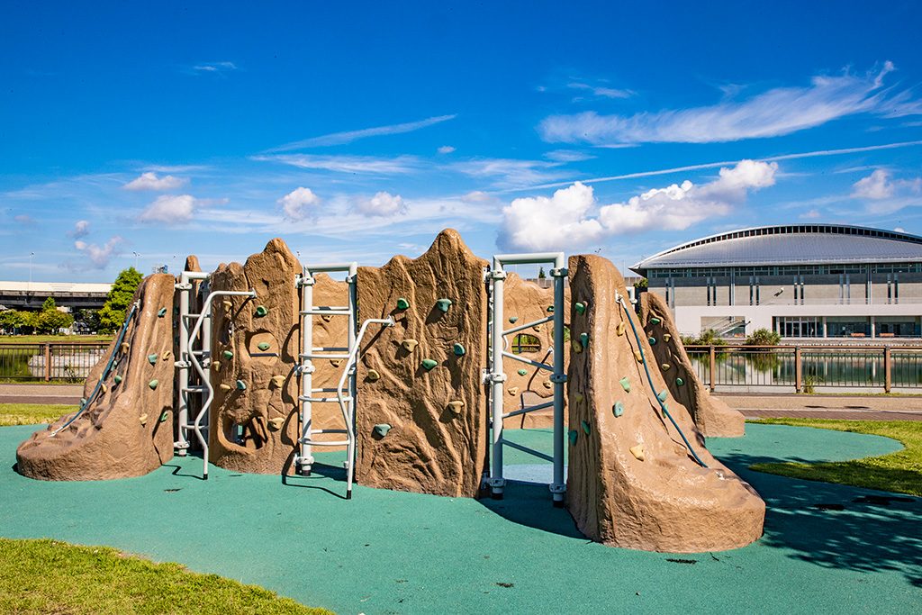 冒険広場にあるボルダリング/原池公園（大阪府/堺市）