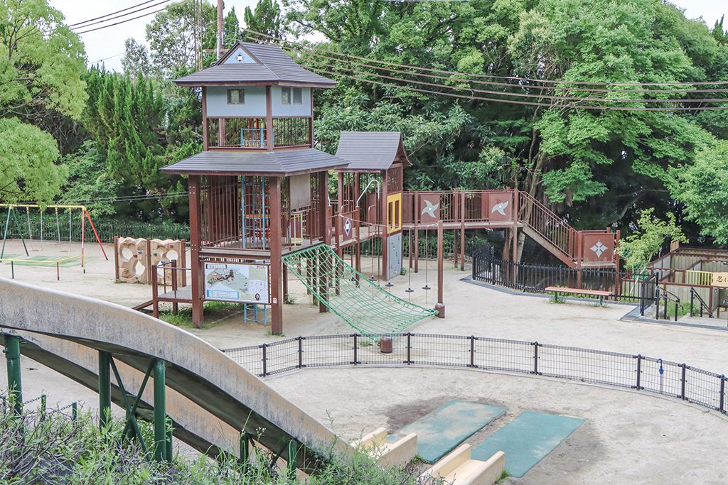遊具「忍者のとりで」/五月山公園（大阪府/池田市）