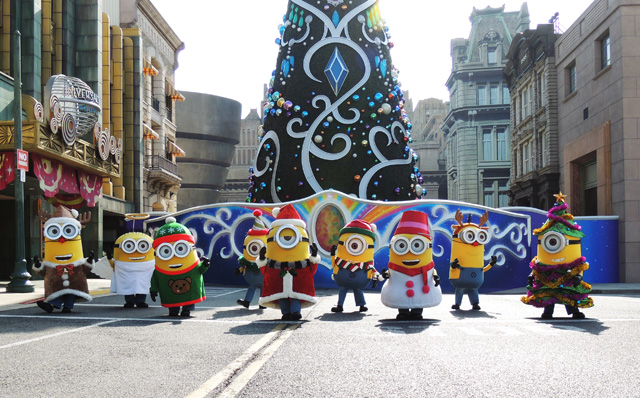 ミニオンたちが揃ってクリスマスコスチュームで登場／ユニバーサル・スタジオ・ジャパン（大阪府）