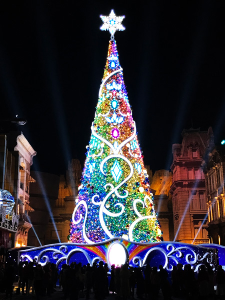 「クリスタル・ツリー」／ユニバーサル・スタジオ・ジャパン（大阪府）