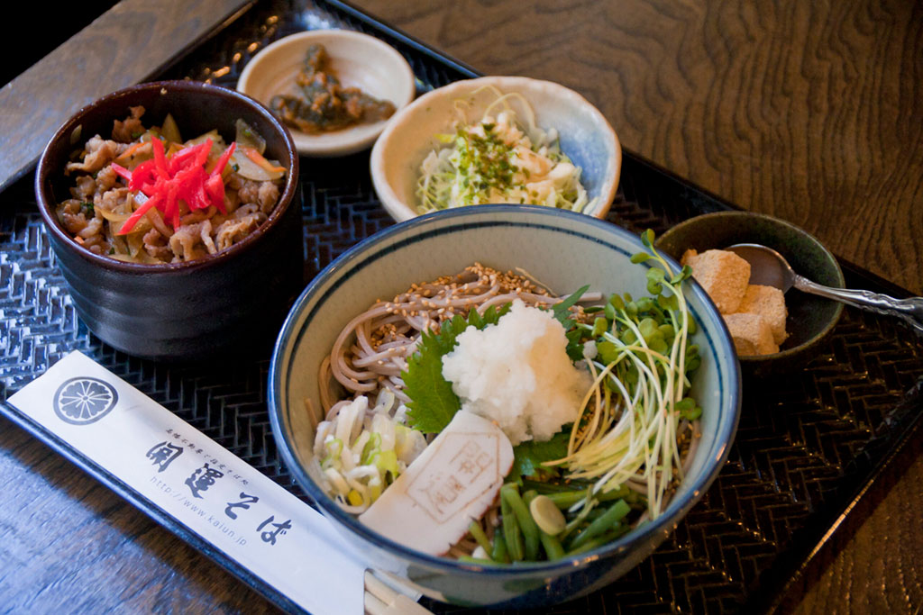 そば処「開運そば」