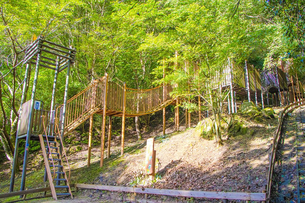 複合遊具 /大阪府民の森 むろいけ園地 森の宝島(大阪府/四条畷市)