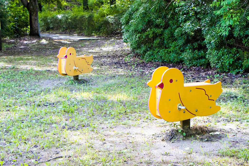 スイング遊具 /大阪府民の森 むろいけ園地 森の宝島(大阪府/四条畷市)