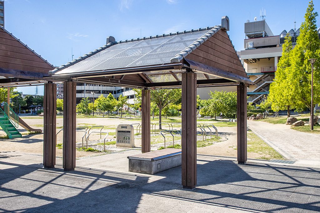屋根付きの休憩スポット/鳳公園（大阪府/堺市）