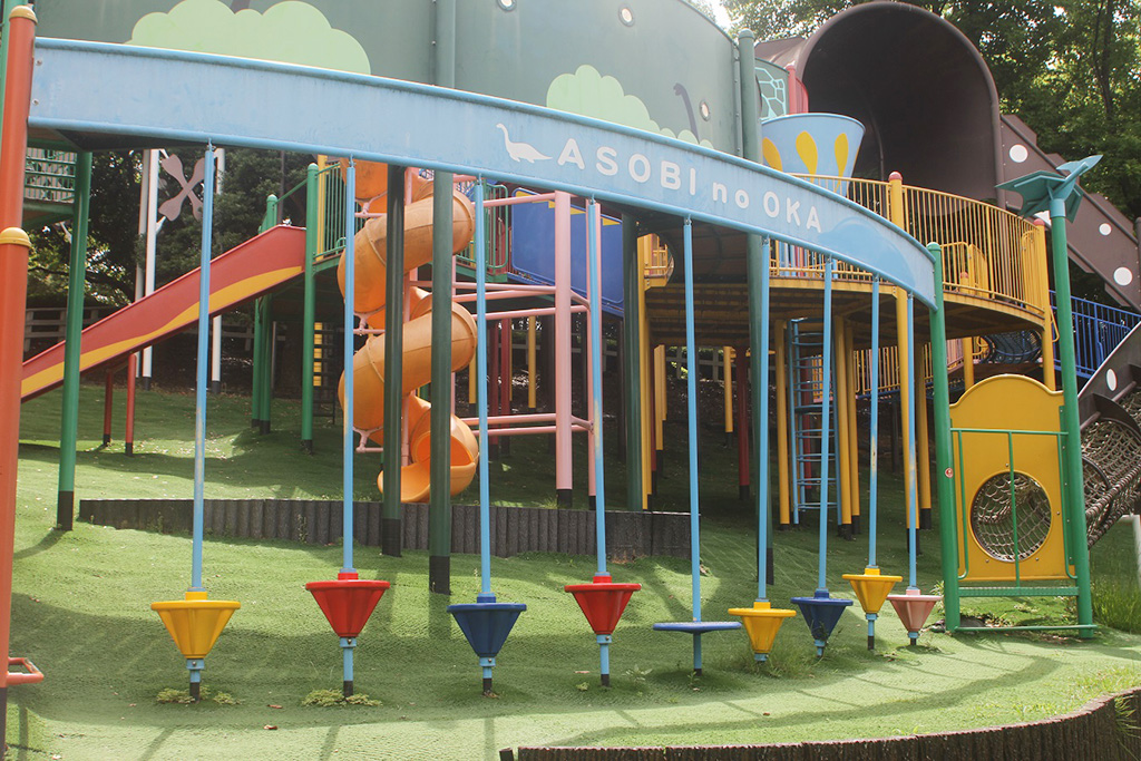 カラフルな飛び石/石ケ谷公園（兵庫県/明石市）