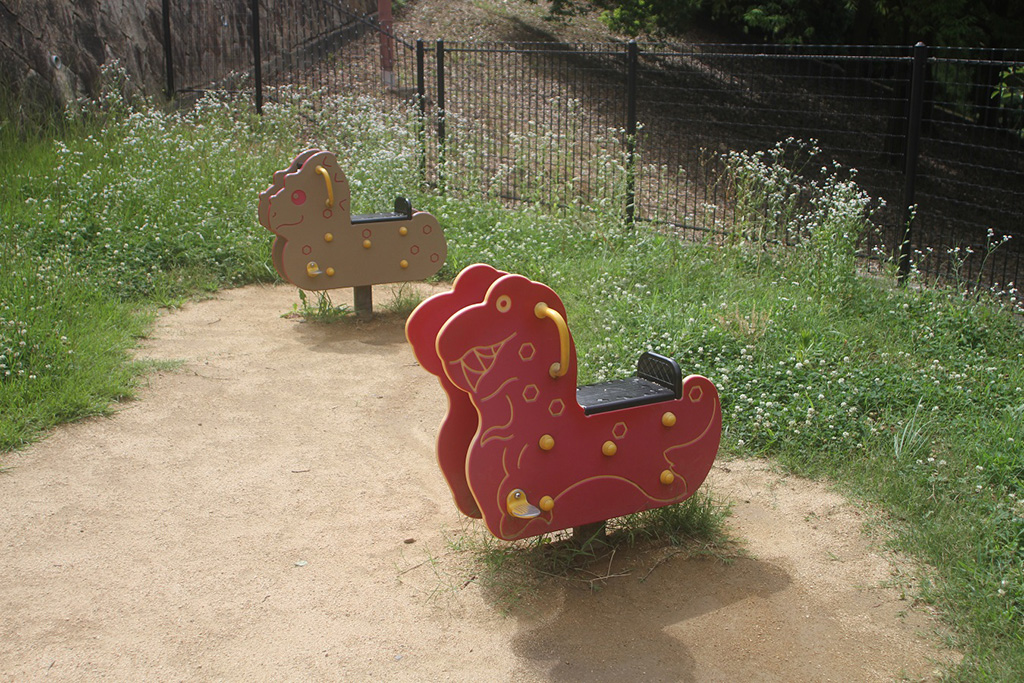 ロッキング遊具/石ケ谷公園（兵庫県/明石市）