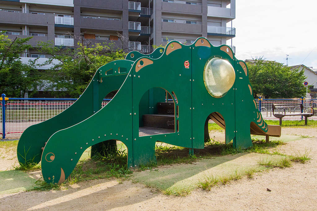 恐竜滑り台/金岡公園（大阪府/東大阪市）