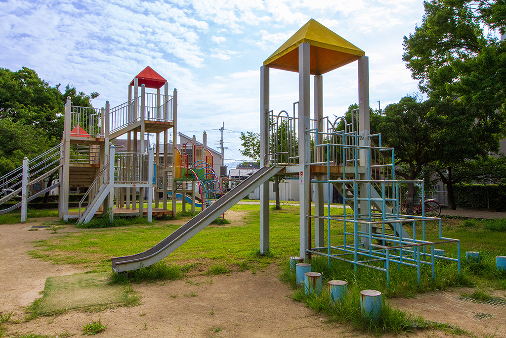 北側エリアの遊具広場/金岡公園（大阪府/東大阪市）
