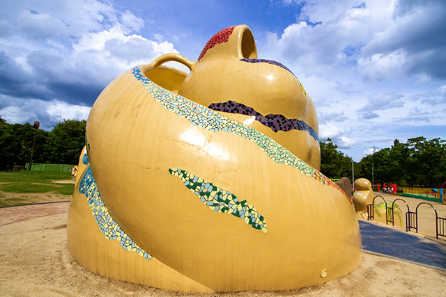 カタツムリ滑り台/久宝寺緑地(大阪府/八尾市)