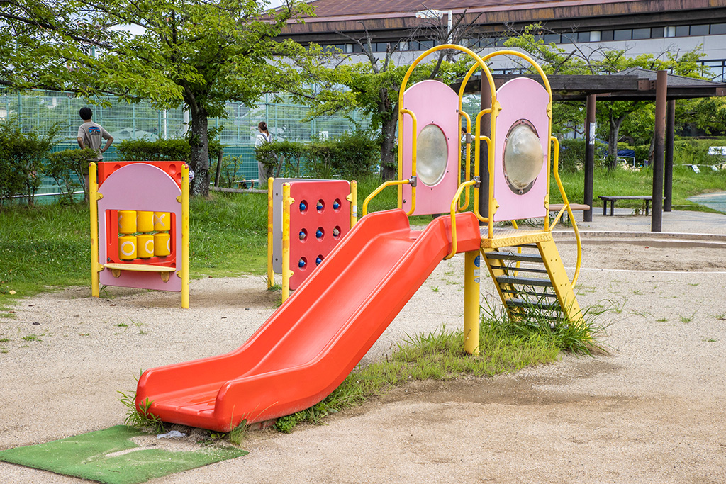 幼児用滑り台/八幡市民スポーツ公園（京都府八幡市）