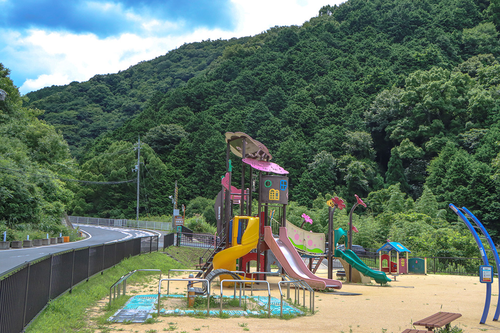 幼児向けの複合遊具/玉川さくら公園（京都府/井手町）