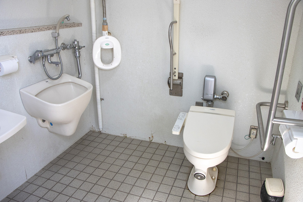 トイレ/京都府立洛西浄化センター公園（長岡京市）