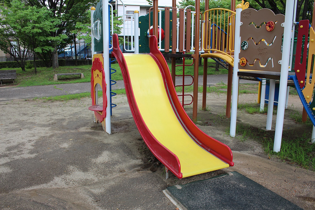 滑り台/十六名公園(兵庫県/伊丹市)