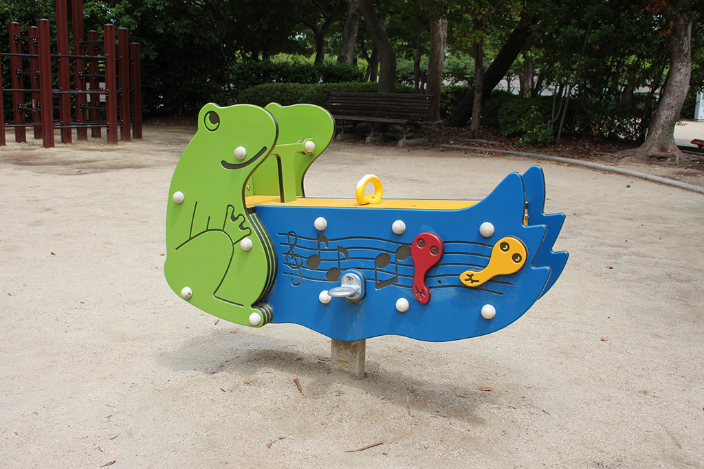 スイング遊具/昆陽池公園（兵庫県/伊丹市）