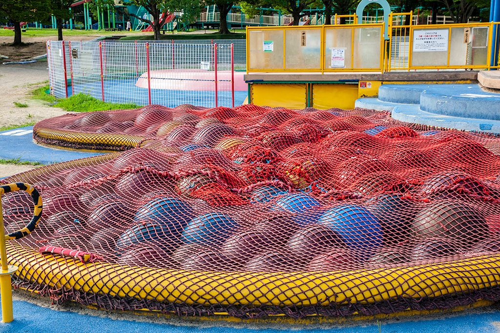 ボールトランポリン/蜻蛉池公園（大阪府/岸和田市）