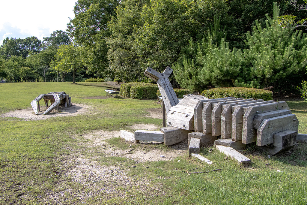 昆虫のオブジェ/山城総合運動公園(京都市/宇治市)