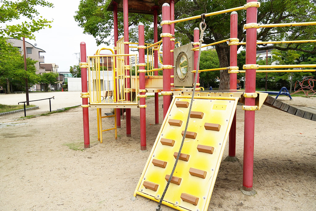 クライミングウォール/津知公園（兵庫県/芦屋市）