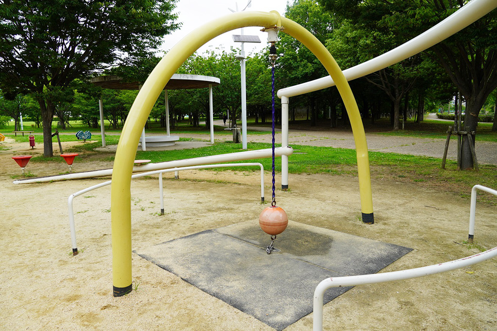 ボールブランコ/芦屋市総合公園（兵庫県）