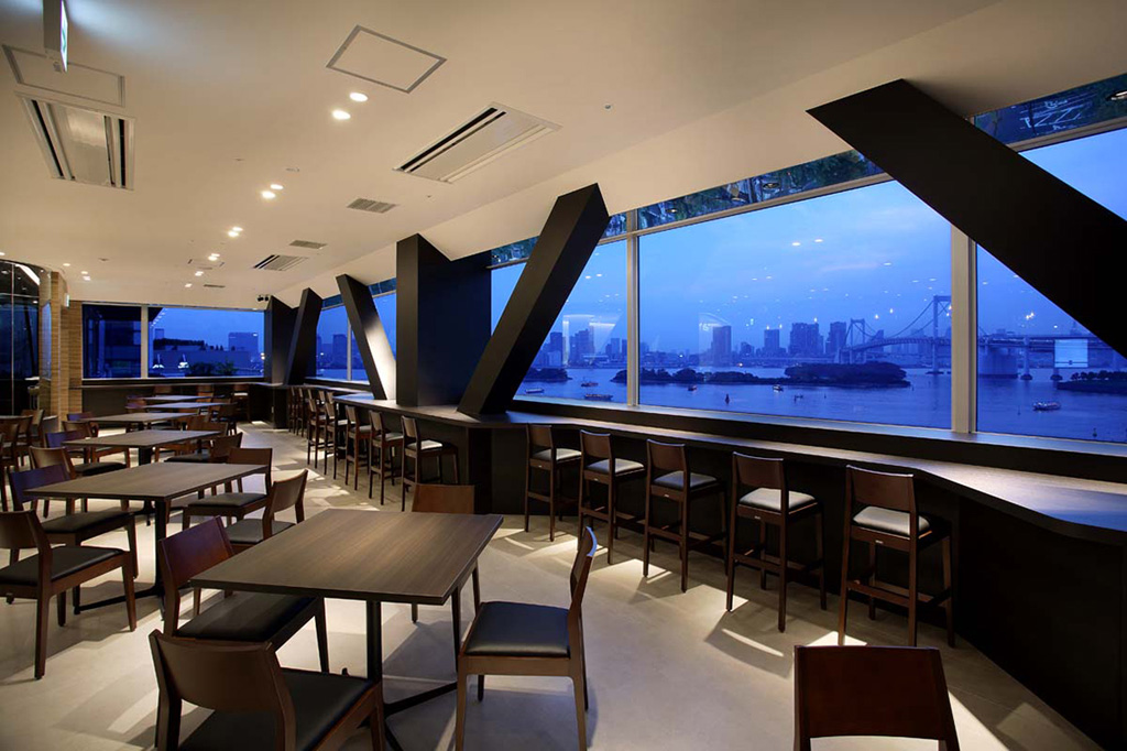 1st Floorにある「Frame cafe」/東京ジョイポリス（港区）