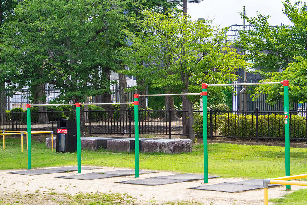 鉄棒/京都競馬場 緑の広場（京都府/京都市）