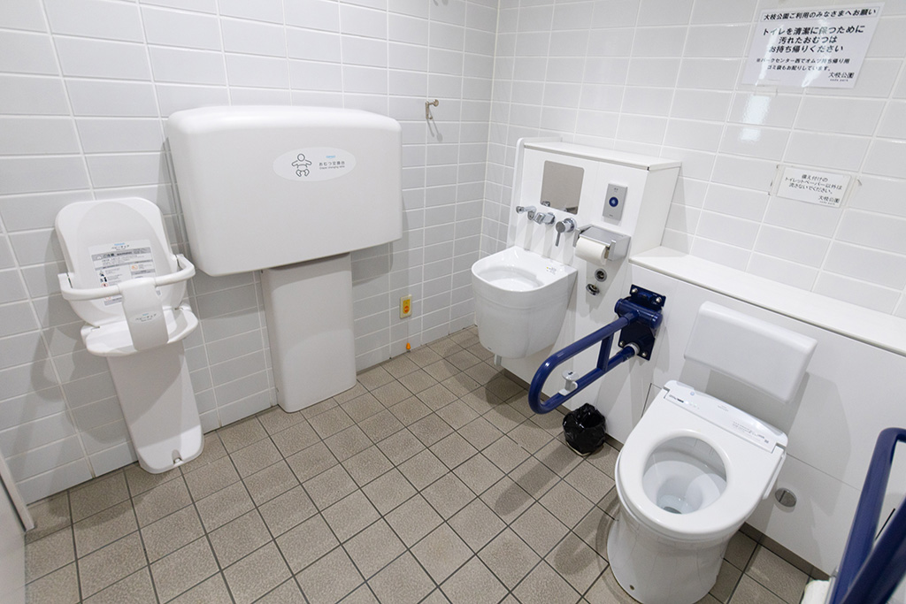 多目的トイレ /大枝公園（大阪府/守口市）