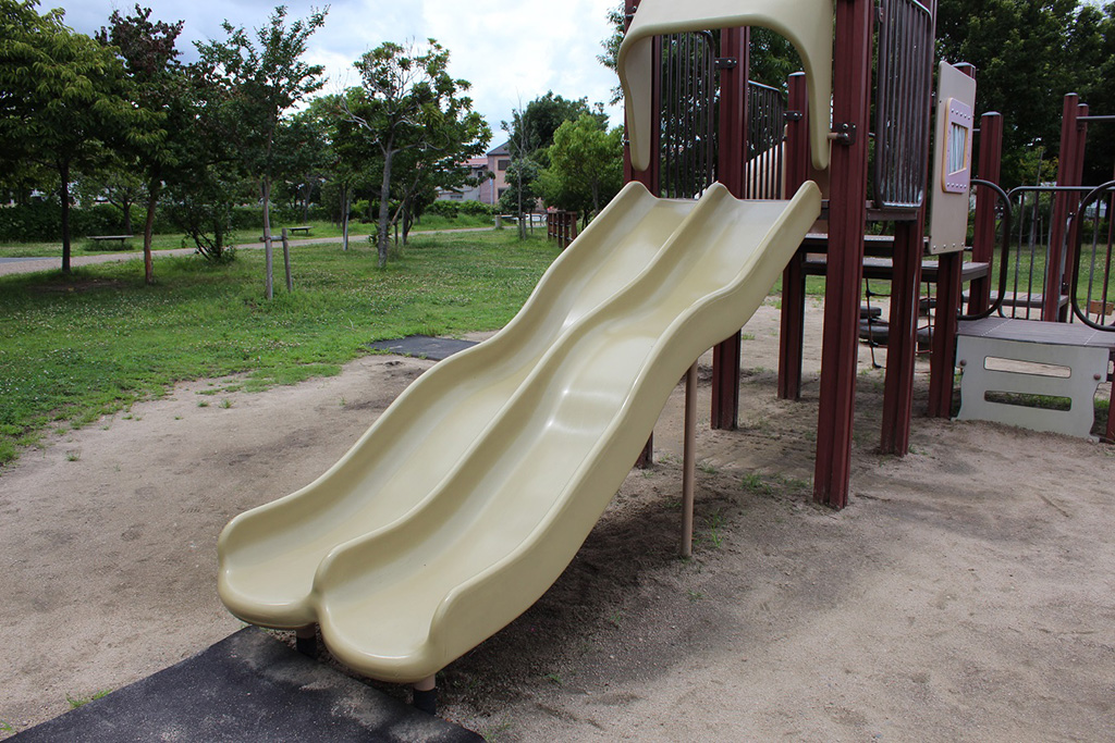 滑り台/昆陽南公園(兵庫県/伊丹市)