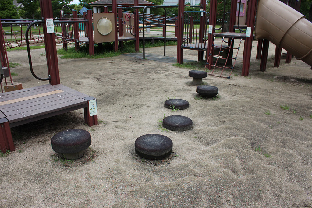 飛び石/昆陽南公園(兵庫県/伊丹市)
