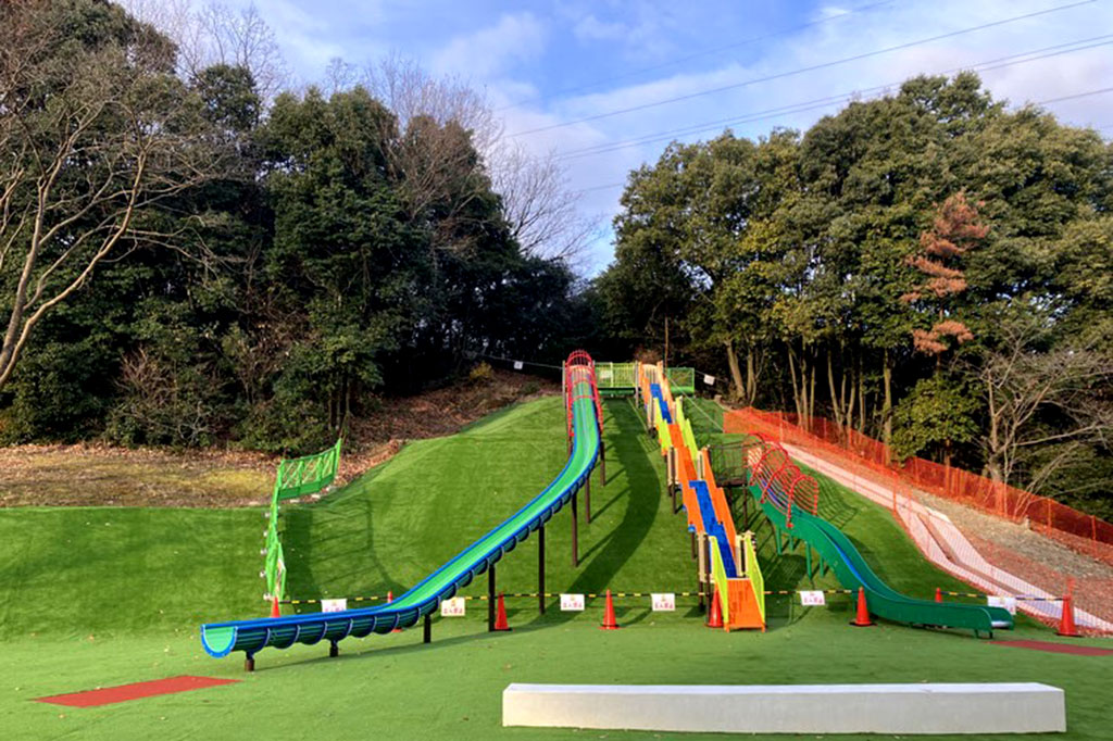 ロング滑り台/山城総合運動公園(京都市/宇治市)