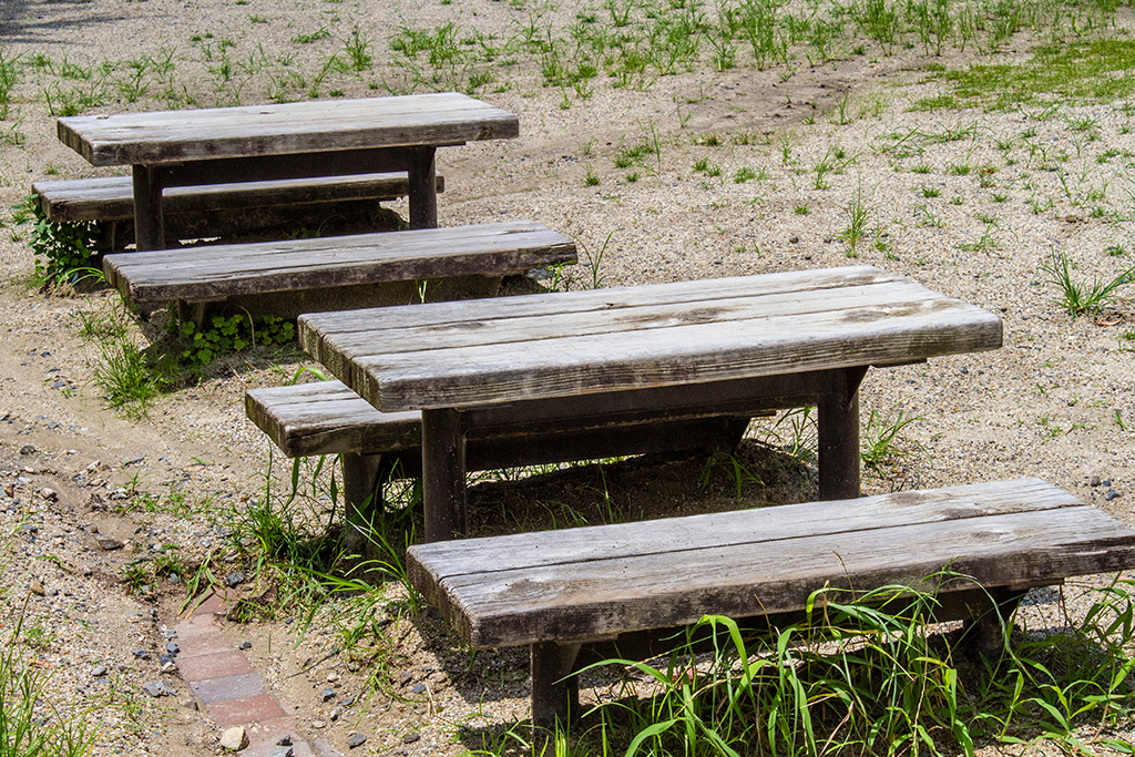 休憩用ベンチとテーブル/二条公園（京都府/京都市）