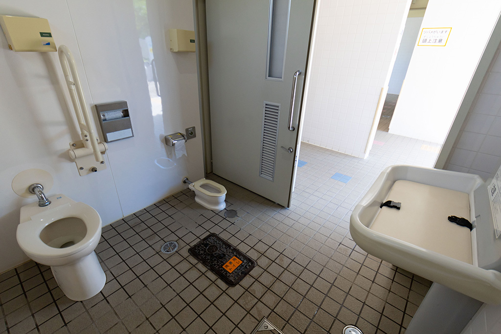 多目的トイレ/石川河川公園 駒ヶ谷地区(大阪府/羽曳野市)