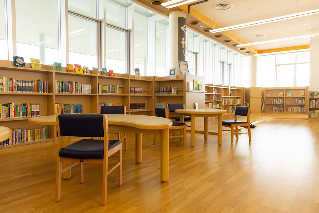 吹田市立健都ライブラリー/健都レールサイド公園(大阪府/吹田市)
