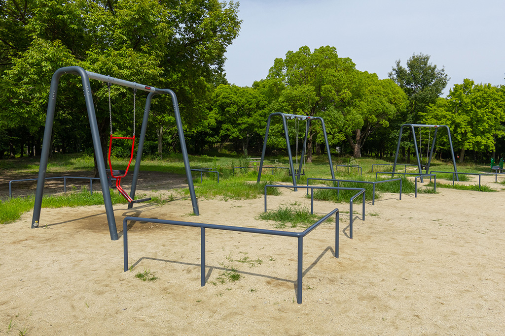 スイング遊具/花博記念公園 鶴見緑地(大阪府/大阪市)