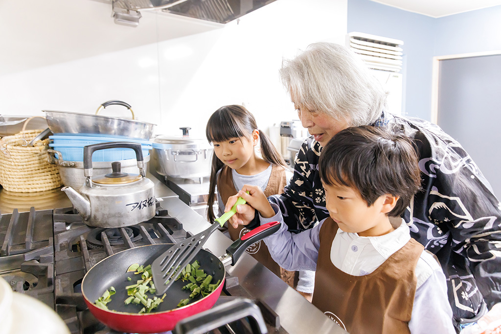 アイヌの伝統料理体験ツアー