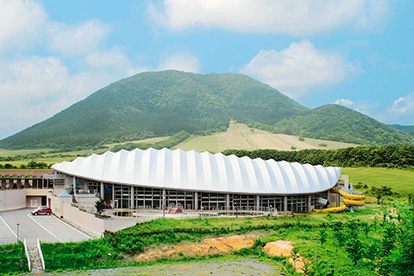 水芭蕉をイメージした建物/やくらいウォーターパーク(宮城県/加美町)