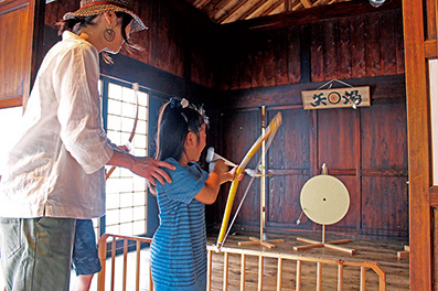 弓矢体験/スタジオセディック庄内オープンセット(山形県/鶴岡市)