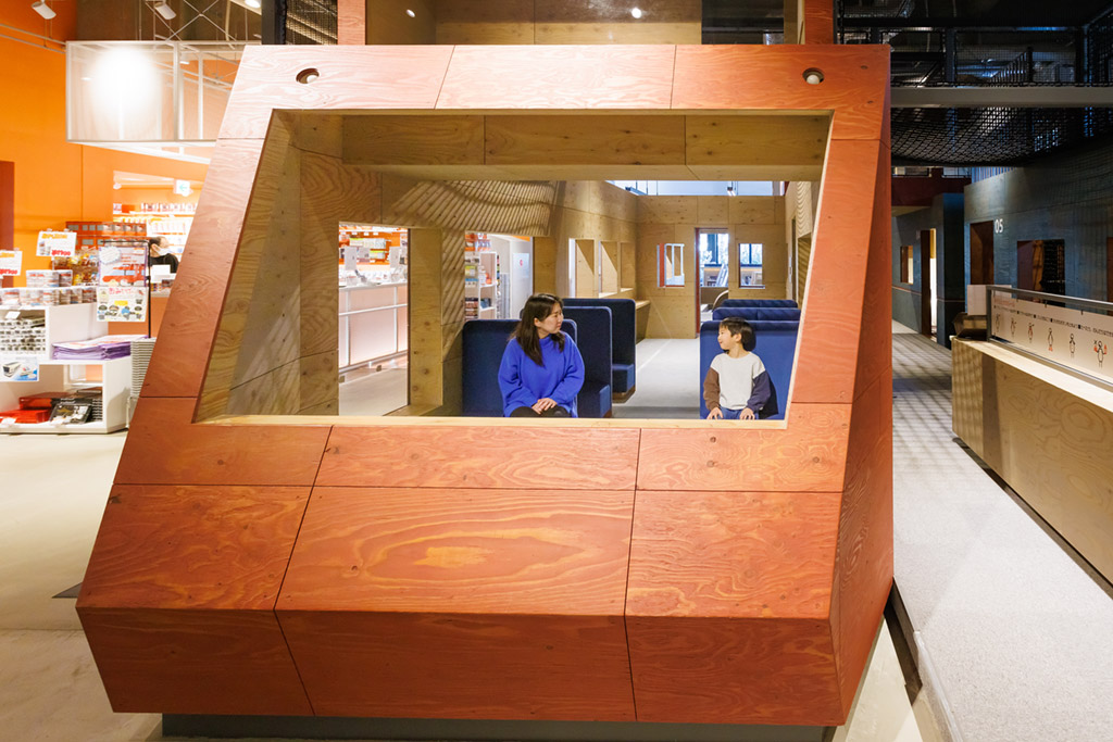 ロマンスカーミュージアム ロマンスカーアスレチック