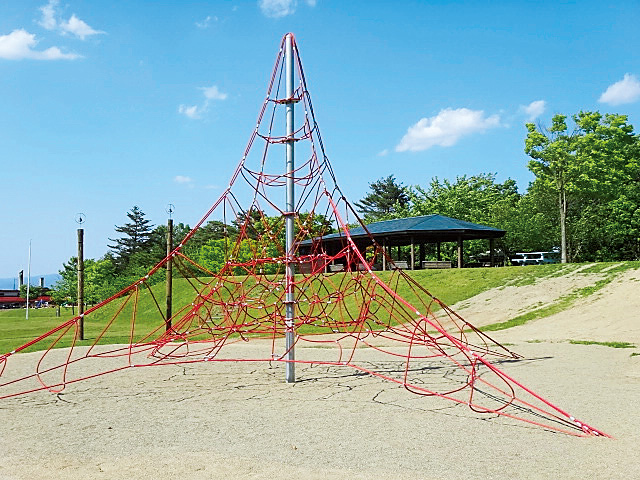 ザイルマウンテン/成島ワクワクランド (米沢市立成島児童遊園)(山形県/米沢市)