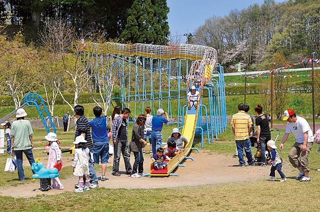 ローラーすべり台/御所湖広域公園乗り物広場(岩手県/雫石町)
