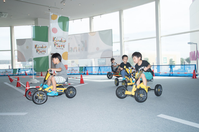 サーキット(四輪車)／フレーベル館 Kinder Platz イオンモール千葉ニュータウン店