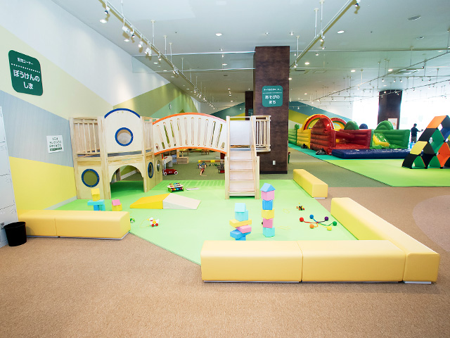 乳児コーナー／フレーベル館 Kinder Platz イオンモール千葉ニュータウン店
