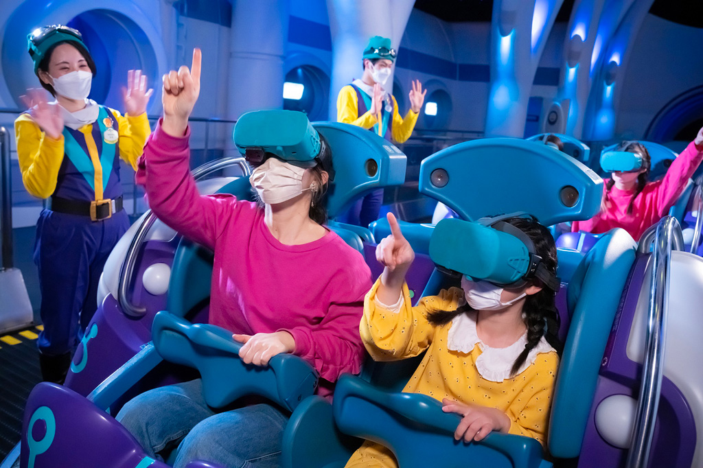 ライドに乗ってXRゴーグルを装着/ユニバーサル・スタジオ・ジャパン(大阪府)