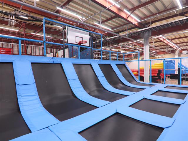 遊戯用トランポリン／ニンジャ☆パーク 守谷店