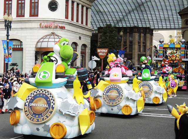 カートを連ねてやって来たマリオと仲間たち／ユニバーサル・スタジオ・ジャパン（大阪府）