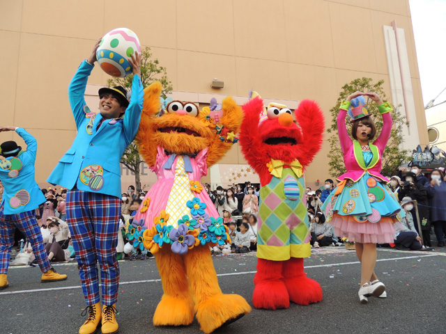 セサミストリートの仲間、エルモとゾーイが登場／ユニバーサル・スタジオ・ジャパン（大阪府）